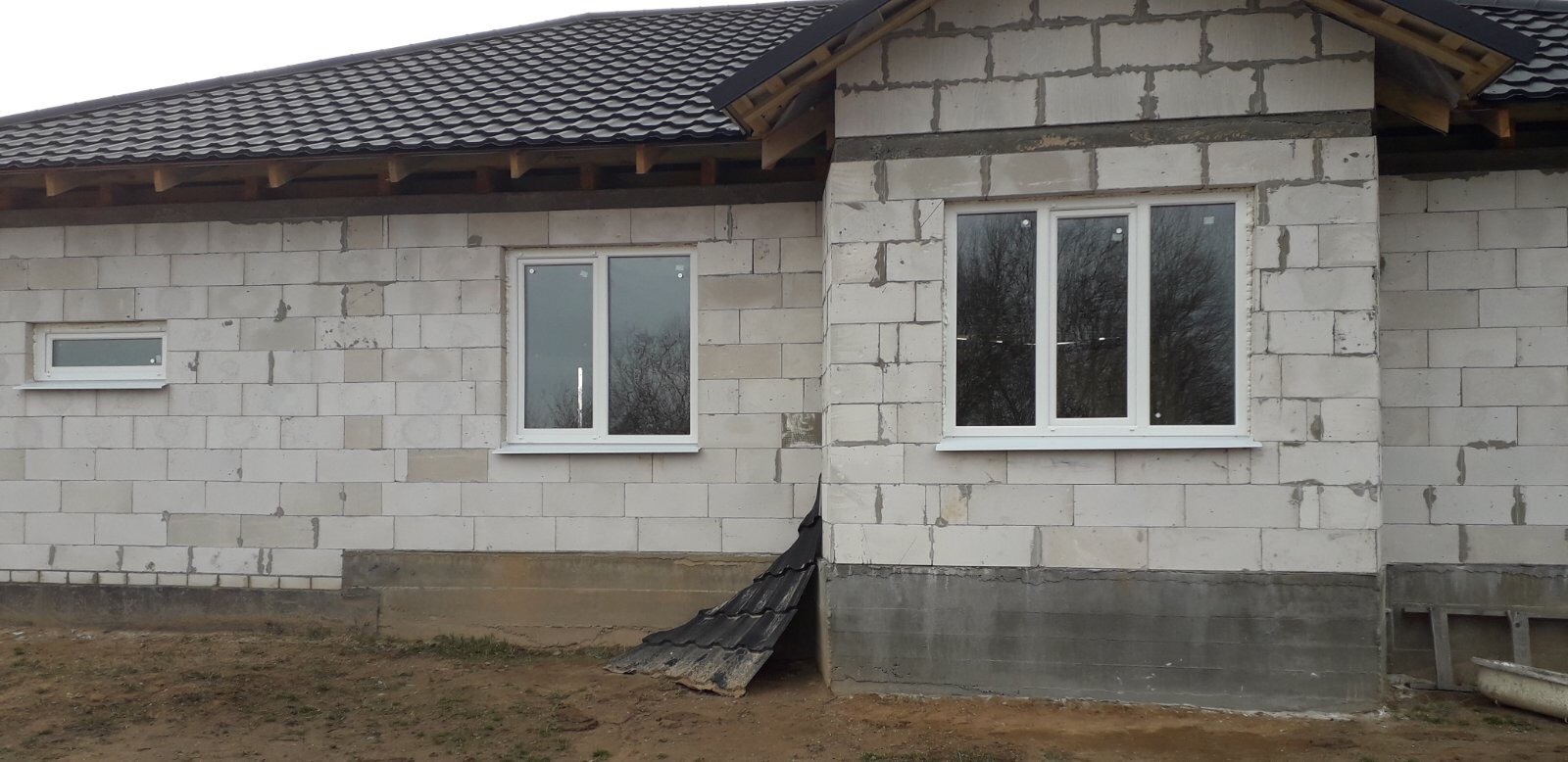 Окно ПВХ трехстворчатое 1500*2000 три стекла